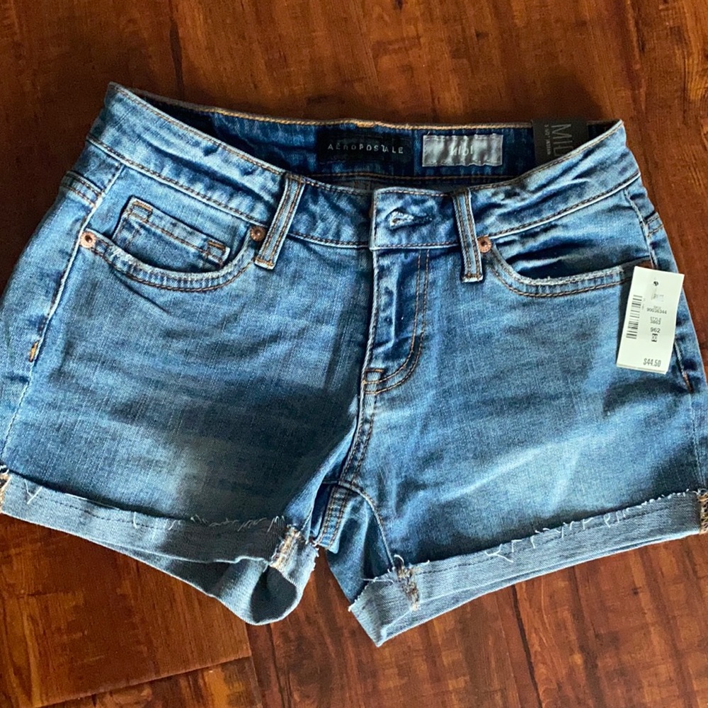 Denim mid rise jean shorts